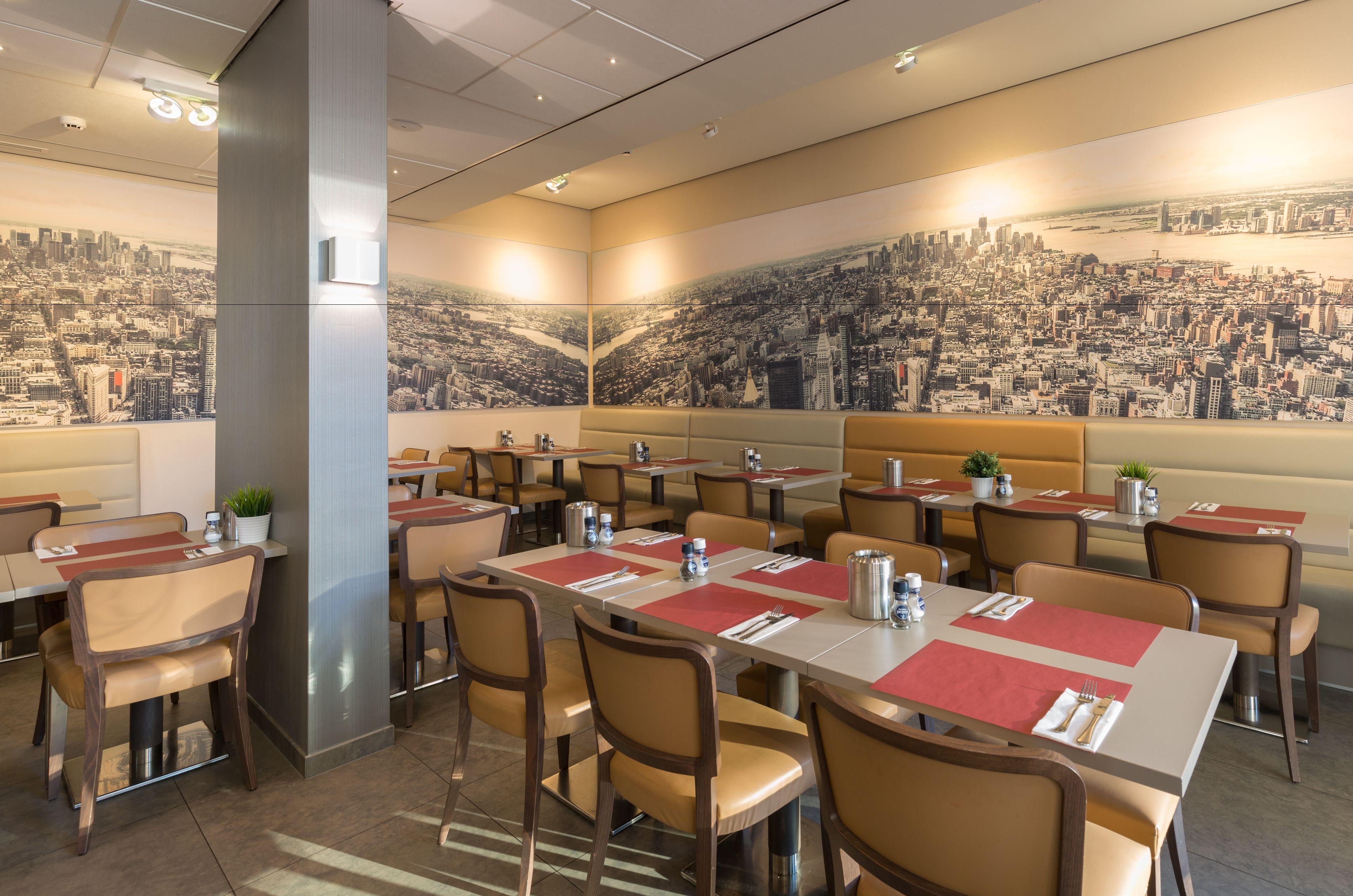 Ramada Scheveningen Hotel 3*